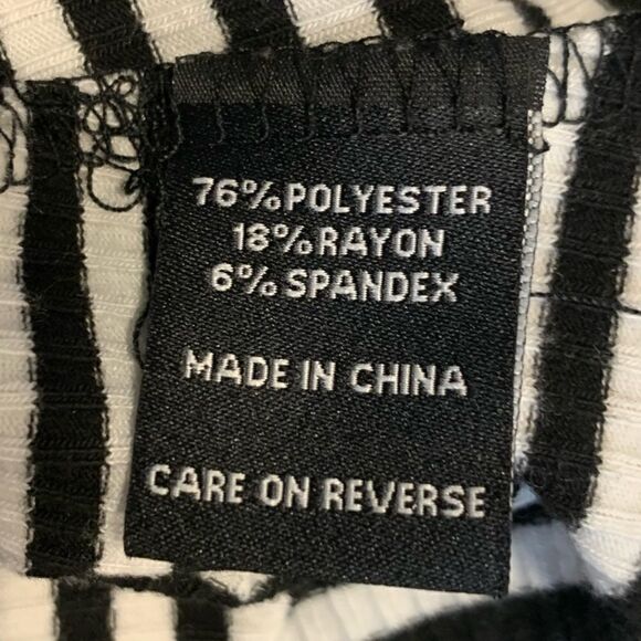 A&I Black white striped cold shoulder shift dress - Picture 7 of 12